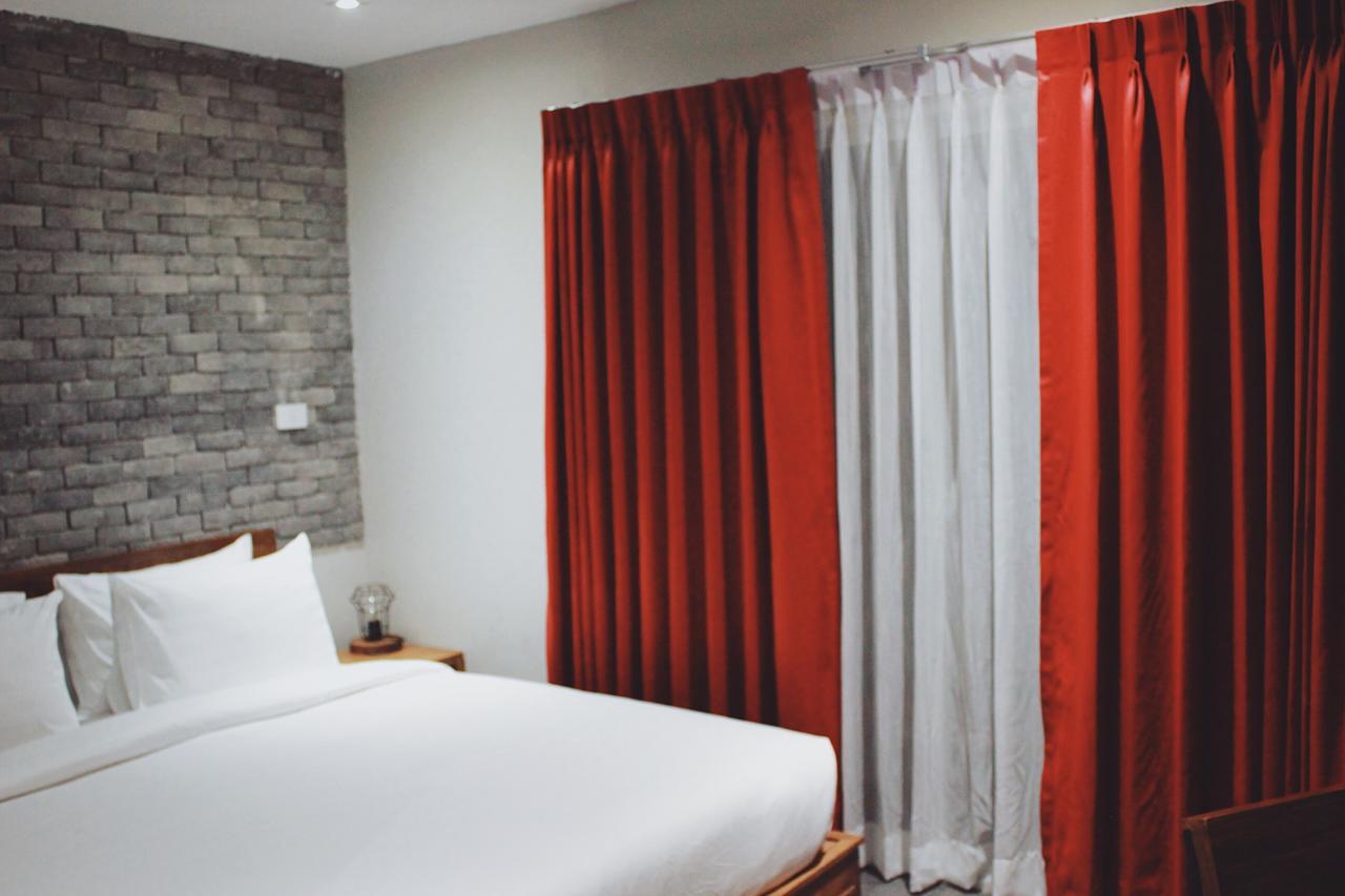 Henry'S Hotel & Gastropub Бангкок Екстер'єр фото