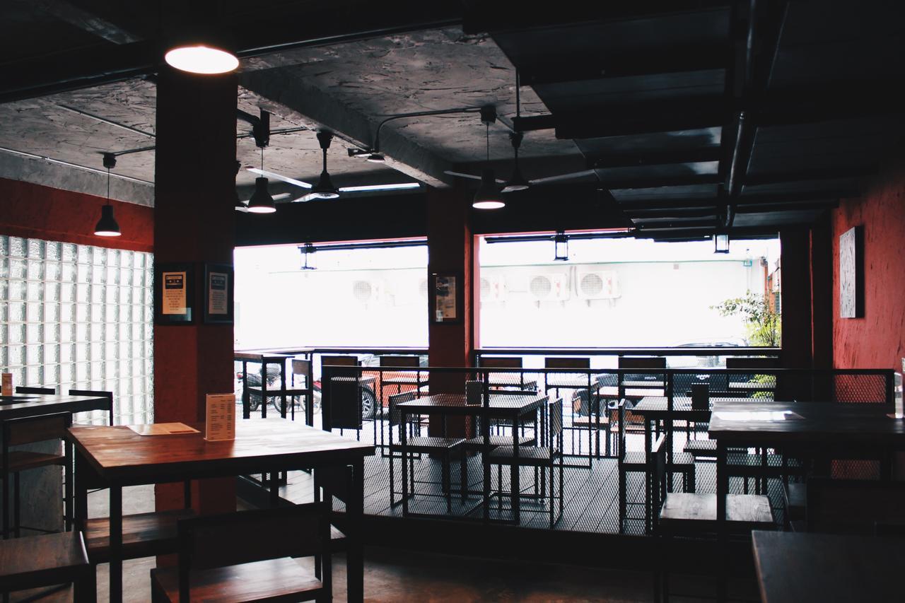 Henry'S Hotel & Gastropub Бангкок Екстер'єр фото
