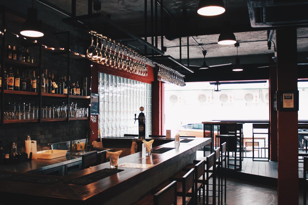 Henry'S Hotel & Gastropub Бангкок Екстер'єр фото