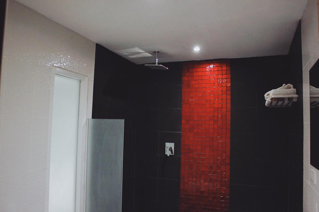 Henry'S Hotel & Gastropub Бангкок Екстер'єр фото