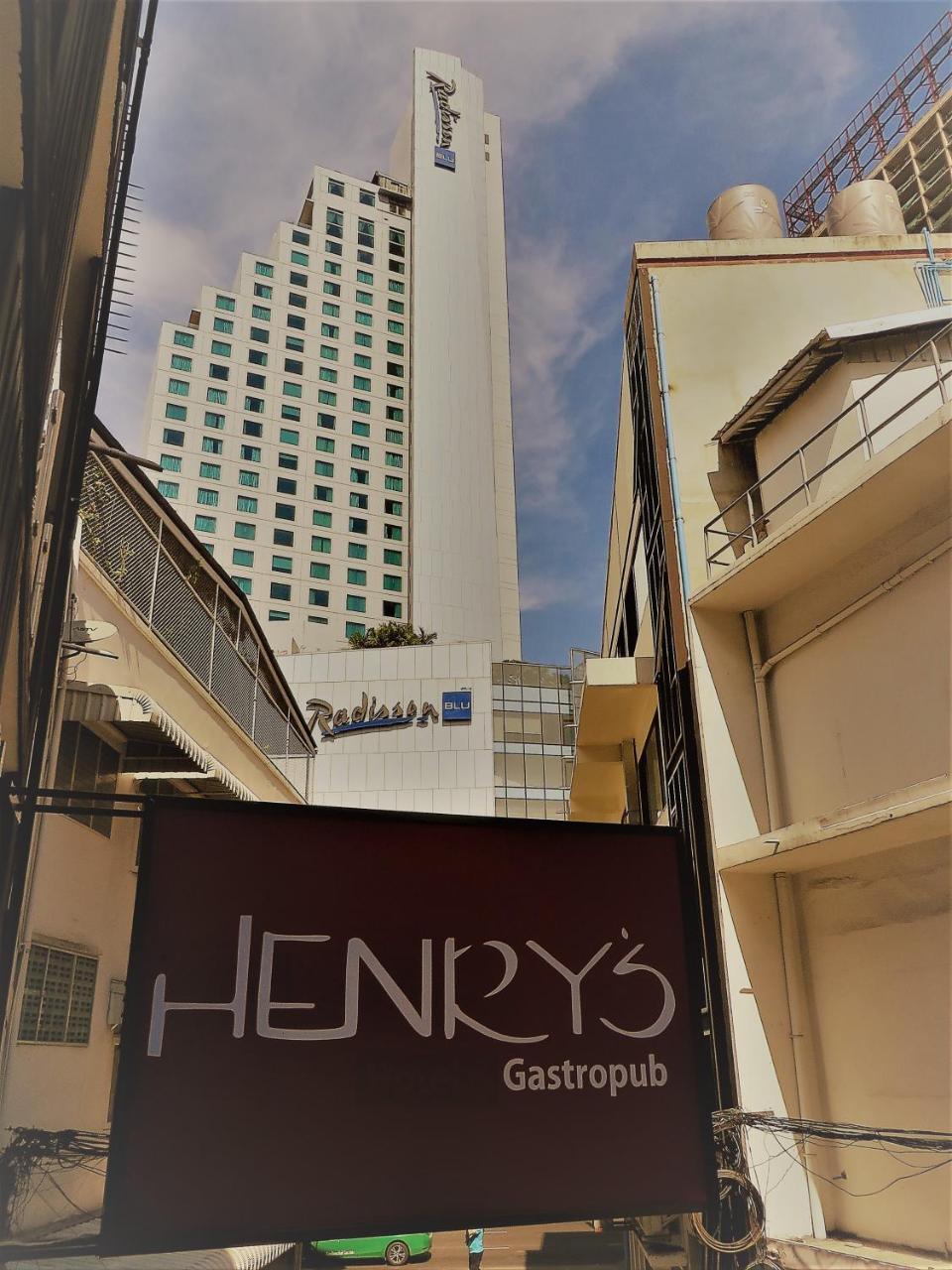 Henry'S Hotel & Gastropub Бангкок Екстер'єр фото